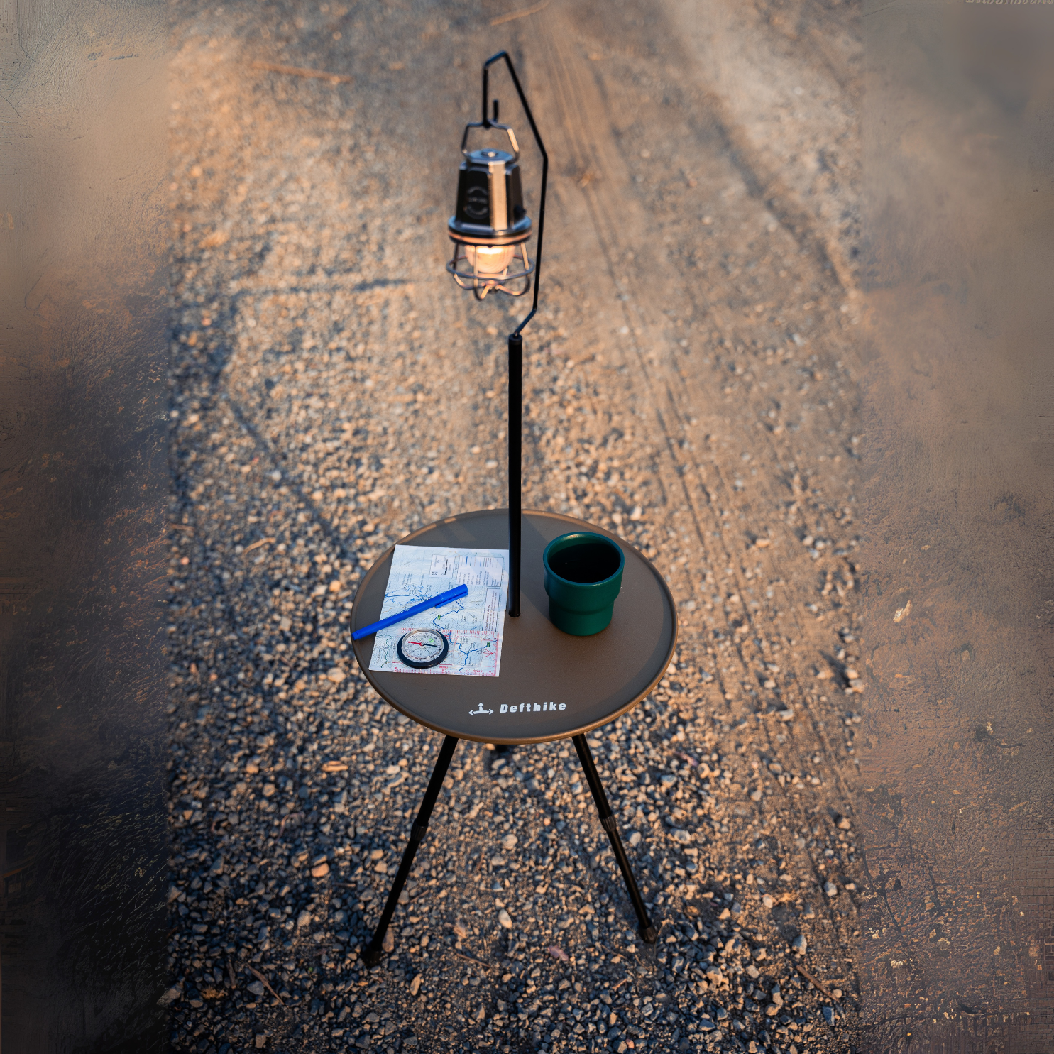 FeatherLite Pack – 2 FeatherLite Moon Chairs & Round Trail Table