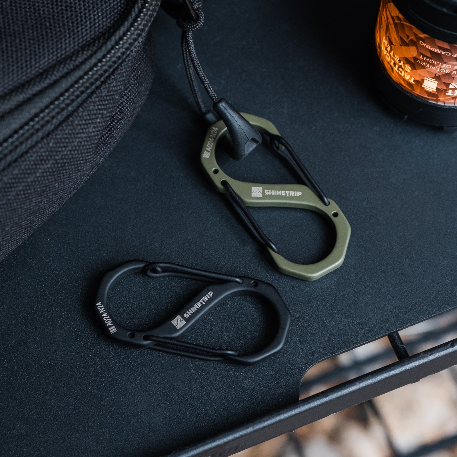 ST-05 Series Jumbo Double Hook Carabiner