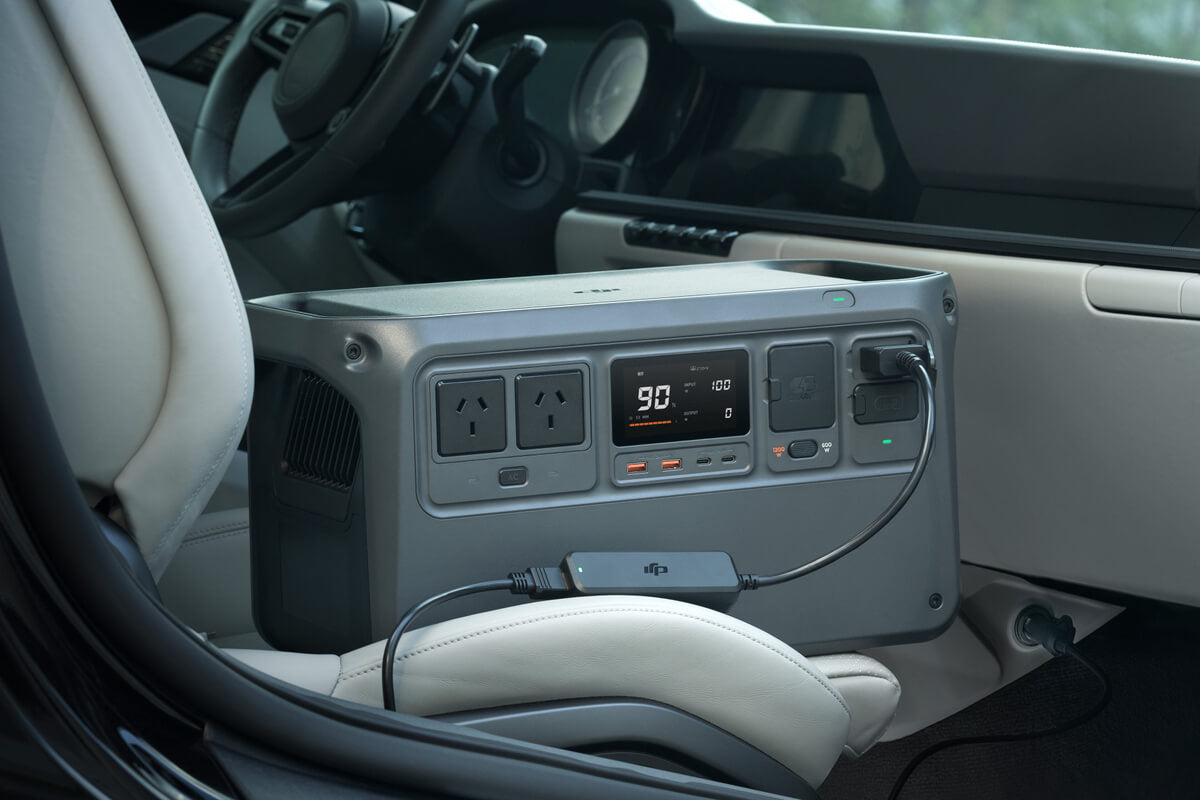 DJI Power Car Power Outlet to SDC Power Cable (12V/24V)